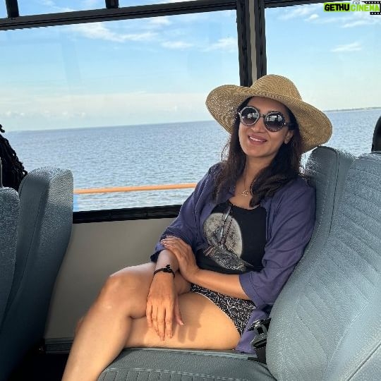 Smita Gondkar - 3.1K Likes - Blue 💙 😎 🏖️
.
.
.
#smitagondkar #smittens #beachday #beach #beachvibes #happyme #instalike #explore