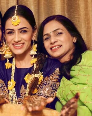 Smriti Khanna Instagram - We are all here because of a mother who brought us into the world, raised us with love, made countless sacrifices, and put us before herself. Here’s to the unwavering strength and love of all mothers!
