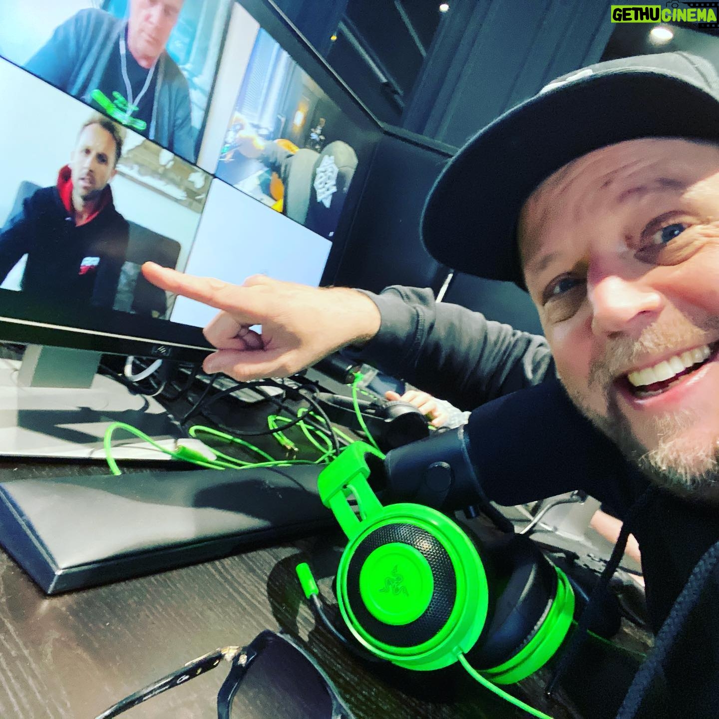 Smudo - 4.3K Likes - Jetzt gleich 13h. Super Mario Kart gegen 2fach DTM-Champ Rene Rast - den mach isch fettisch - www.twitch.tv/loggedin 