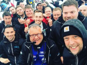 Smudo Instagram - Banges Warten.  Last Lap. Wenns gut läuft Plat #27 gesamt mit GT3 und #33 GT4 - www.fourmotors.com