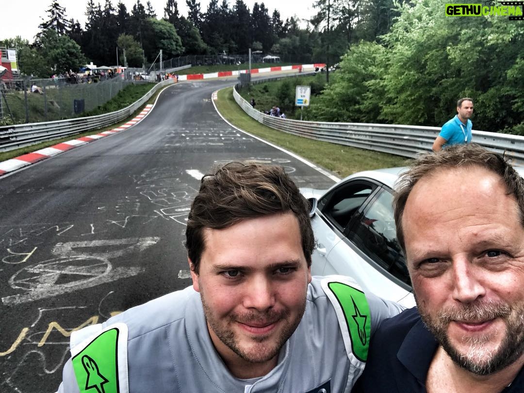 Smudo - 1.4K Likes - Streckenbesichtigung mit Jakob von @NITRO im „Beraisch Pflanzgarten“ - meine Lieblingsstelle #24hNurburgring #MomentsofRacing 