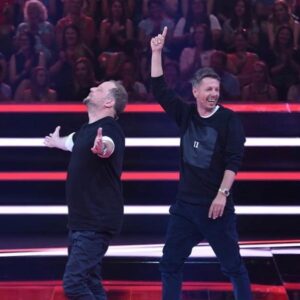 Smudo Instagram - Nach fünf spannenden und erfahrungsreichen Jahren bei @TheVoiceGermany finden wir, dass es an der Zeit ist
unser Doppelsieg-Zepter weiterzureichen. Vielen Dank für alles. Wir sehen uns diesen Sommer bei den Captain Fantastic Open Airs.