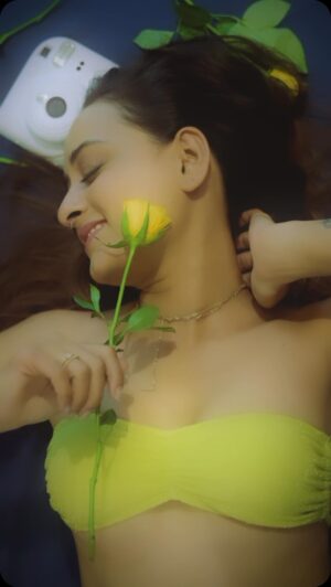 Sneha Jain Instagram - 🌼💛