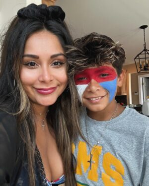 Snooki Instagram - Happy 4th of July! ♥️🤍💙 here we goooo #shorelife #myworld