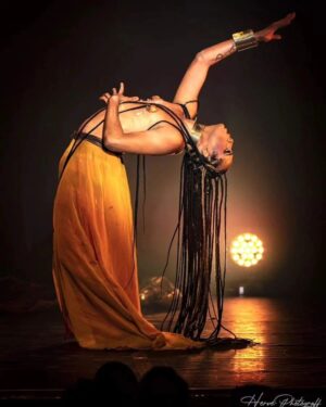 Soa De Muse Instagram - Slippery slope
@hervephotograff 
Pour les 10 ans du @lecabaretburlesque au @bataclanofficiel
Caches tétons @k.lory_brand