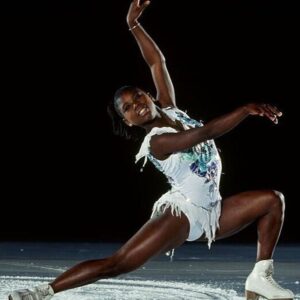 Soa De Muse Instagram - 🟥🟩⬛ 𝑺𝒊 𝒕𝒖 𝒎𝒆 𝒄𝒐𝒏𝒏𝒂𝒊𝒔, you might know that I’m not the most sportive girl out there 😂 But I’m deeply inspired by women like Surya Bonaly, Marie-José Pérec, Mélanie De Jesus Dos Santos and other game changers in this field 🥇💫
This look is an homage to black excellence and sportsmanship, to all the women that have inspired me with endurance and perseverance 👊🏾👊🏾👊🏾   
I’m forever thankful to my olympic team, who made it happen like true marathon runners:

Merci 👗 @tennessythoreson
Merci 💇🏽‍♀️ @m3duza
Merci 🏁 @renatasouto @paullevrez @missmanlyb

In two weeks the games begin on WOW Presents, I’m looking forward to show you all my looks and inspirations! Beyond excitement, J’AI HÂTE! 🤸🏿‍♂️ 𝑬𝒔 𝒛𝒐𝒕 𝒑𝒂𝒓é ?  🟥🟩⬛

—

🟥🟩⬛ 𝑵𝒐 𝒔𝒉𝒂𝒅𝒆, vous savez peut-être que je ne suis pas la meuf la plus sportive du monde 😂 Mais je suis profondément inspirée par des femmes comme Surya Bonaly, Marie-José Pérec, Mélanie De Jesus Dos Santos et d’autres qui ont changé le game dans ce domaine 🥇💫
Ce look est un hommage à l’esprit sportif et à l’excellence noire, à toutes les femmes qui m’ont inspirée par leur endurance et leur persévérance 👊🏾👊🏾👊🏾
Je suis éternellement reconnaissante à mon équipe olympique, qui a rendu cela possible comme de vrais marathoniens :

Merci 👗 @tennessythoreson
Merci 💇🏽‍♀️ @m3duza
Merci 🏁 @renatasouto @paullevrez @missmanlyb

Dans deux semaines les jeux commencent sur WOW Presents, j’ai hâte de vous montrer tous mes looks et inspirations ! 🤸🏿‍♂️ 𝑬𝒔 𝒛𝒐𝒕 𝒑𝒂𝒓é ? 🟥🟩⬛

—
#GlobalAllStars #RupaulsDragRace