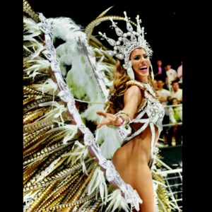 Sofía Camará Instagram - Belleza Entrerriana, una historia con 25 Años de Carnaval SABÉLO #SabéloMania #ReinaDeReinas #SabéloLovers #BeautyQueen #TeamSabélo #DiosaKarna 
.
PH: @marianophotographer 
BY: @carnavaltodalavidaok
.
Estilismo: @misionimagen 
Belleza: @lr_esteticistaycolorista 
Mirada: @freshtonechile 
Make-Up: @maccosmeticschile 
Sonrisa: @martiabalo 
Estética: @monicaromero_estetica 
Uñas: @brenda_rodriguez_nailstudio 
Bronceado: @hair_lab_byreinahada 
Outfit: @adalgisa_urdinarrain 
Calzado: @florcalzados_01