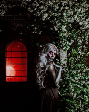 Sofía Camará Instagram - Dulces o travesuras, y por qué no ambas !? … SABÉLO 👻🎃💀 
.
👗@mitacoaguja
💄@lulimakeup_ok 
💅@unas_hermosas_concordia 
📸@epixfotoestudio