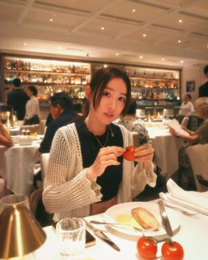Sofiee Ng Hoi-yan Instagram - I’m here for you still.