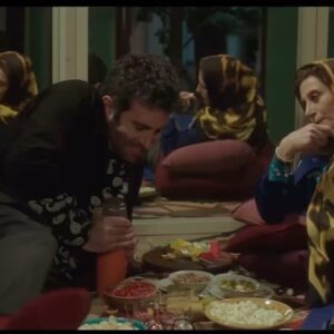 Soheil Beiraghi Instagram - !شب آخرِ اکران آنلاین عامه پسند در فیلم نت
خوش گذشت؛
قرار بعدی‌مون کِی؟!
کسی چه میدونه چی قراره بشه؟ شاید زود شاید دیر شاید دور
برای من همیشه “خداحافظی” از غم انگیزترین لحظات انسانیه
پس یه کاری می‌کنیم:
من بیدار می‌مونم،
چون مال خواب نیستم
هر چی شد، شد
یه راه براش پیدا می‌کنم
اگه نتونستم، یه راه براش می‌سازم
و با اطمینان می‌گم بجای “ خدانگهدار”
به نظر من که “ به امید دیدار” 😉

سهیل🌠