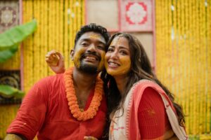 Sohini Sarkar Instagram - "পছন্দের দুই মানুষ"
-@shovan_ganguly & @sohinisarkar01 
contact - 7865077955 & @ami_baundule 
.
.
Shoot for - @paanchphoroner_golpo 
.
.
#kolkata #weddingdress #weddingday #weddingphotography #weddingportrait
