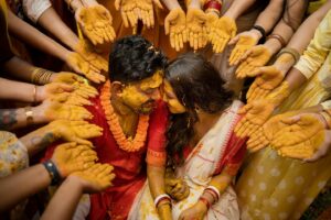Sohini Sarkar Instagram - "পছন্দের দুই মানুষ"
-@shovan_ganguly & @sohinisarkar01 
contact - 7865077955 & @ami_baundule 
.
.
Shoot for - @paanchphoroner_golpo 
.
.
#kolkata #weddingdress #weddingday #weddingphotography #weddingportrait