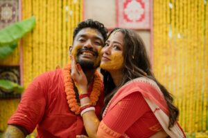 Sohini Sarkar Instagram - "পছন্দের দুই মানুষ"
-@shovan_ganguly & @sohinisarkar01 
contact - 7865077955 & @ami_baundule 
.
.
Shoot for - @paanchphoroner_golpo 
.
.
#kolkata #weddingdress #weddingday #weddingphotography #weddingportrait