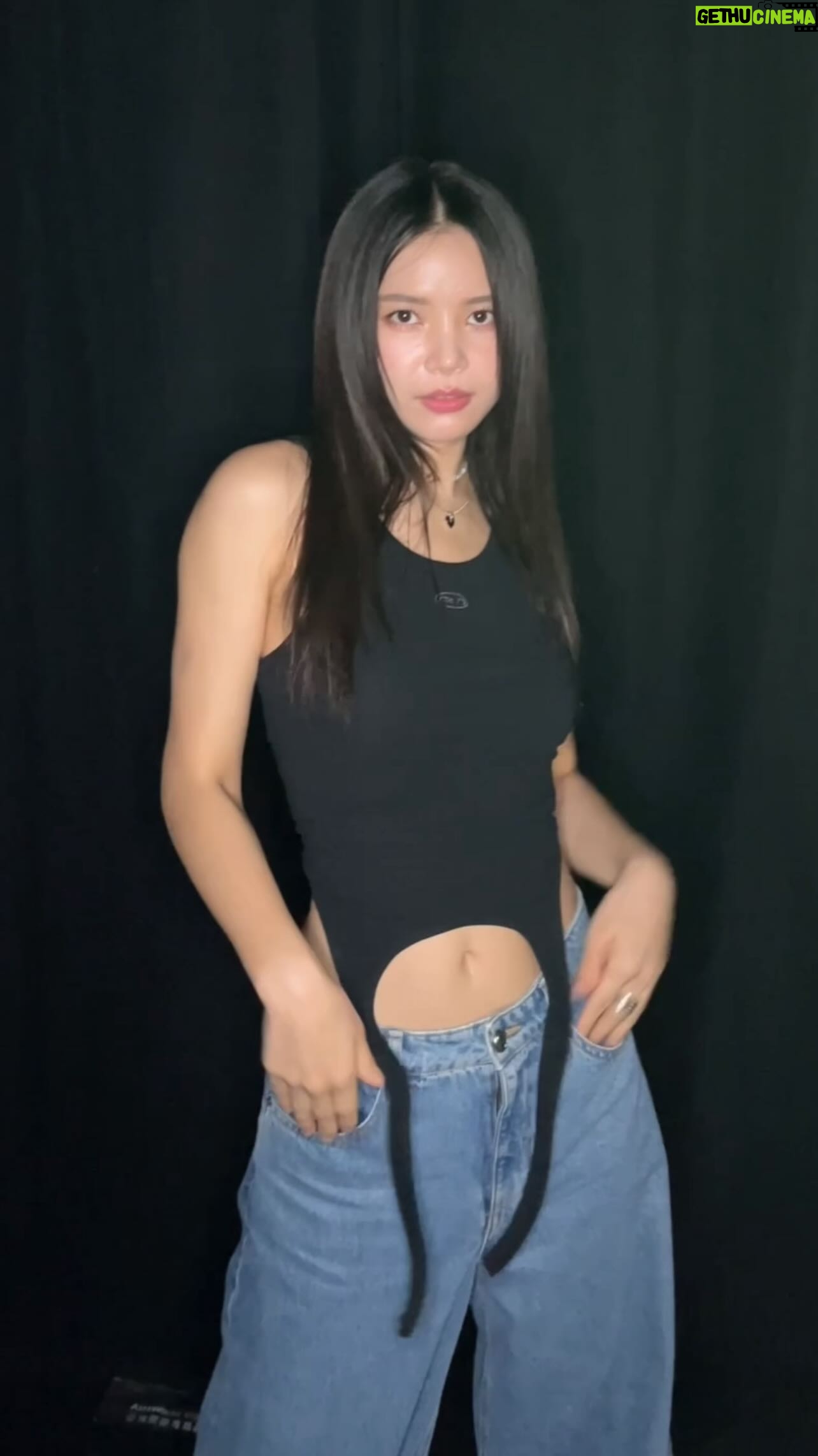 Solar - 364.3K Likes - 🤟🏼🤟🏼🤟🏼