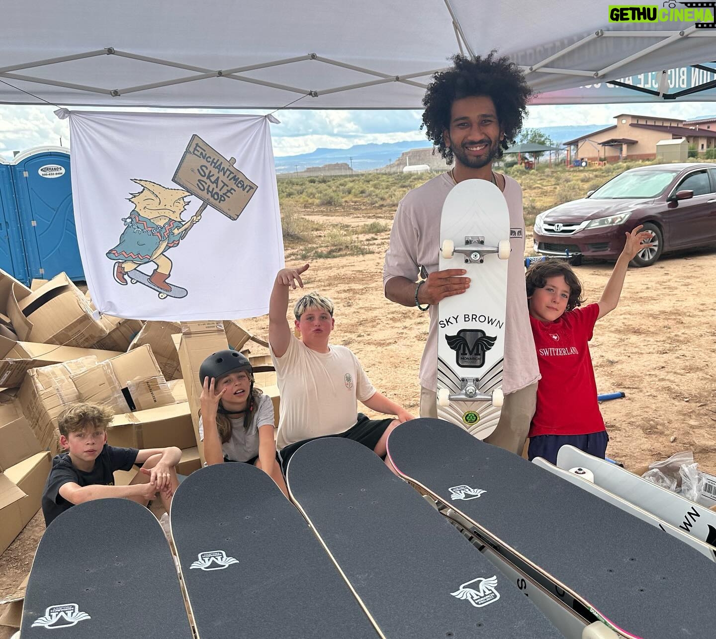 Soleil Moon Frye - 3.1K Likes - This was a truly incredible journey. Loved traveling to the The Diné Skate Garden Project— a community-led project by Diné (Navajo) brand @4kinship & our incredible friend @amydenetdeal Amazing going with some of the most inspiring people in my life to a place I have dreamed of for so many years. @ashleighdempster & @sirmattgeorge are always making a difference in the world, the incredible crew of our kids, the beautiful @poet_siennarose who keeps me inspired daily @jaggerblue_ supporting in spirit while spending her summer blowing my mind at film school, our incredible boys, what a bunch, @ashleighdempster & @sirmattgeorge you were rockstars with them & @orpheuhan15 a constant force of light in our lives, @annyounglee & @coreresponse thank you for the love and support on this adventure.
The Diné Skate Garden Project
brings the sport of skateboarding to Indigenous youth of Navajo Nation. @ashleighdempster captured so many of these stunning images. She is so beautiful in front of and behind the lens. A huge kind heart, forever friend and spirit sister that I love so very much.
Xx