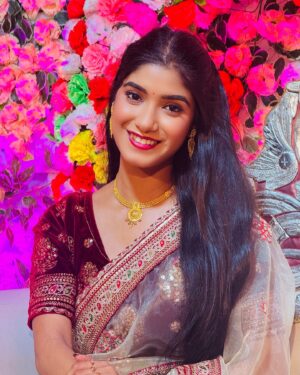 Somalin Parida Instagram - ଅଚିହ୍ନା ଫୁଲ ଟେ ଥିଲି ରେ 💕🎶