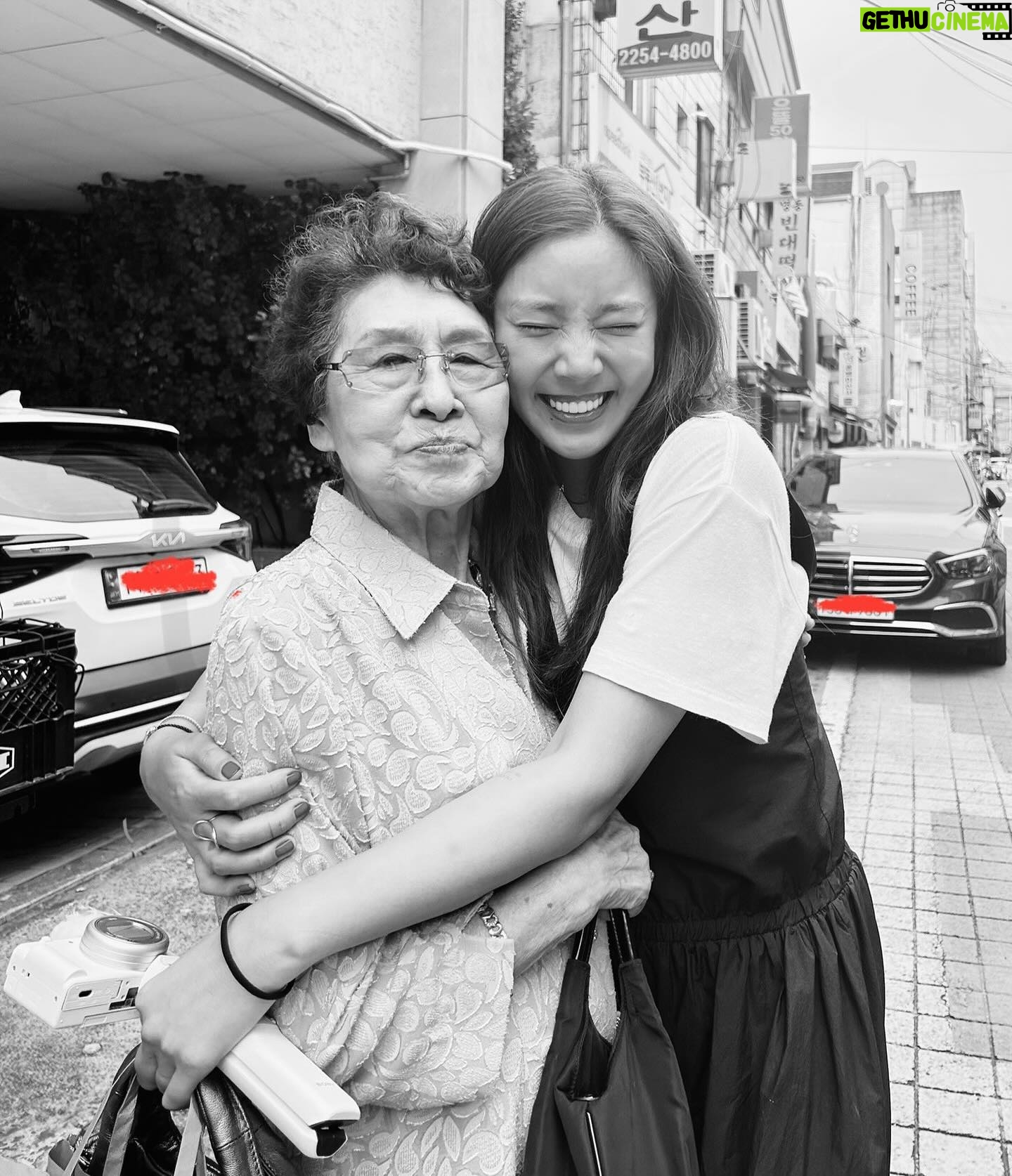 Son Dam-bi - 7.1K Likes - 할머니 92세 생신을 축하드려요🎉🎉🎁
건강하세요 사랑합니다🫶🫶🫶🫶