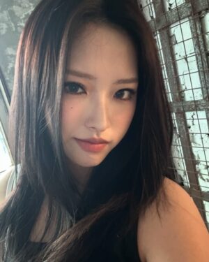 Son Hye-ju Instagram - https://youtu.be/6ejFZSttqp0?si=O3cIH8OCurQnT9V8