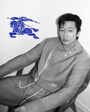 Son Suk-ku Instagram - Nice to meet you, @Burberry 

#버버리 #Burberry