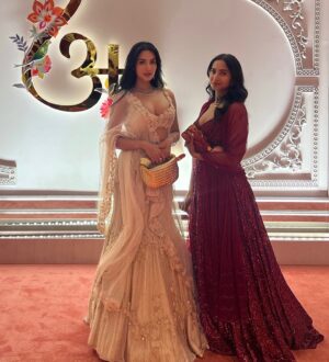 Sonal Chauhan Instagram - Wrap …. Or Not 💕
Wishing the beautiful Radhika and Anant love , happiness and togetherness 💕✨
#अR #ambaniwedding