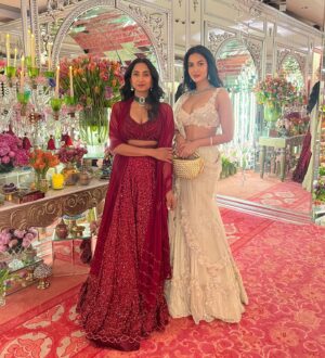 Sonal Chauhan Instagram - Wrap …. Or Not 💕
Wishing the beautiful Radhika and Anant love , happiness and togetherness 💕✨
#अR #ambaniwedding