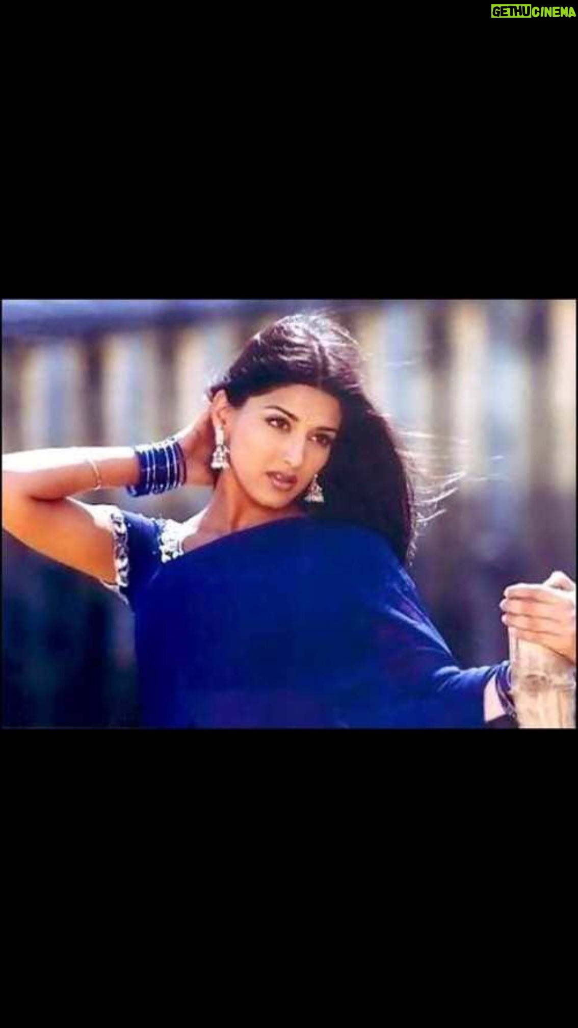Sonali Bendre - 575K Likes - Shooting Murari with @urstrulymahesh was such a joy, and finding @nandureddyy during that time was a wonderful surprise.
This brings back the same warm feelings I had when the movie first came out.
It’s incredible to see the same love for the movie even after 23 years! Thank you for all the love ❤️
A special mention to @krishnavamsiofficial for making this film soooo soo soooo special for us all.
Also, happiest birthday @urstrulymahesh, hope you had the best one ❤️