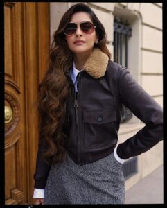 Actress Sonam Kapoor HD Instagram Photos and Wallpapers July 2024
