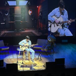 Song Geon-hee Instagram - 함께해줘서 고마워, 오래 보자🫧🩵