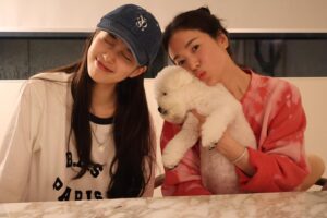 Song Hye-kyo Instagram - 예쁜 @skuukzky 💛