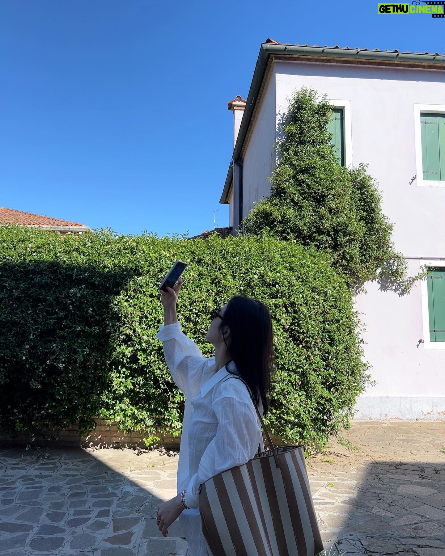 Song Hye-kyo - 2.4 Million Likes - š