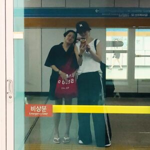 Song Kyung-a Instagram - 토트넘x뮌헨 경기가
서울에서 열린다니 안가볼 수가 없죠👌🏻💕
. . .
#토트넘경기를직관하다니 
#김민재선수도너무잘함👍🏻
#하프타임공연에선뉴진스
#물론너무이쁘고요
#요며칠두통때문에고생했는데
#스트레스풀리는하루였네요❤️
#쿠팡플레이시리즈 
#토트넘뮌헨경기
#선수분들모두고생하셨습니다👏🏻
(차 못잡아서 집에 지하철 타고 걸어옴ㅋㅋ;)