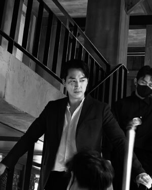 Song Seung-heon Instagram - 🔥🔥🔥

#플레이어2
#player2
#tving 
#tvN
#플레이어2_꾼들의전쟁
#ThePlayer2_MasterofSwindlers

@tvn_drama
@tving.official