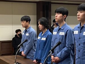 Song Su-i Instagram - 수진이 울디마 
@netflixkr #돌풍