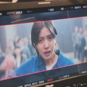 Song Su-i Instagram - 수진이 울디마 
@netflixkr #돌풍