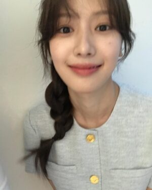 Song Su-i Instagram - KBS2 #미녀와순정남 ’나비‘역으로 출연합니닷 🦋
많관부 🤍
@official.lememe #lememe #르메메 #gift
