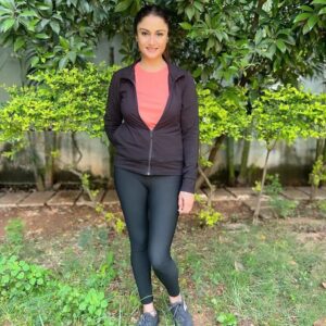 Sonia Agarwal Instagram - #soniaagarwal #sa #shootmode #backtothegrind ♥️