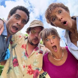 Sonia Rolland Instagram - Mais whaaaaat!   de 4,7M 😳💥📣

Cette saison 5 de @tropiquescriminelsofficiel démarre par un carton d’audience! 🙏🏽

Merci à toutes et tous de nous suivre avec autant de fidélité! Si fière pour nos équipes techniques, la prod, la chaîne et toutes celles et ceux qui contribuent à notre série! 
Bravo @denisthybaud pour ce lancement réussi ✨

Hâte que vous découvriez la suite:
📌  tous les vendredis 21:10 sur France2 

Et déjà en replay sur la plateforme France.Tv 

#TropiquesCriminels #France2 @federationstudios @france.tv @france2_presse