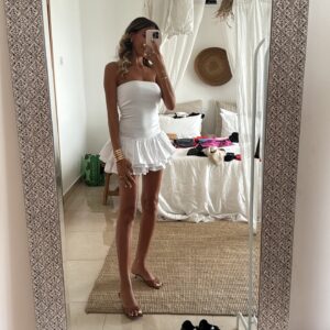 Sonia Tlve Instagram - Hâte de devenir Madame ❤️✨ vous vous êtes mariés quel mois mes beautés ? De base je voulais juin mais c’était trop compliqué 🥰