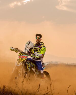 Sooraj Pancholi Instagram - Chasing the storm ..