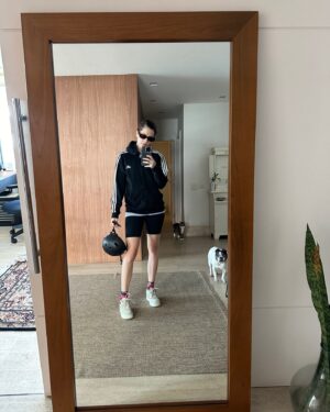 Sophia Abrahão Instagram - mais uma semana sem falhar, @bt_bodytech ✅💪🏻😂