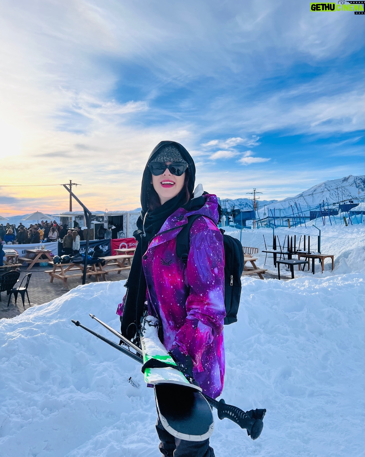 Sophia Abrahão - 3 Likes - ❤️❄️🇨🇱 #Chile
thanks, @fulltourchile :)