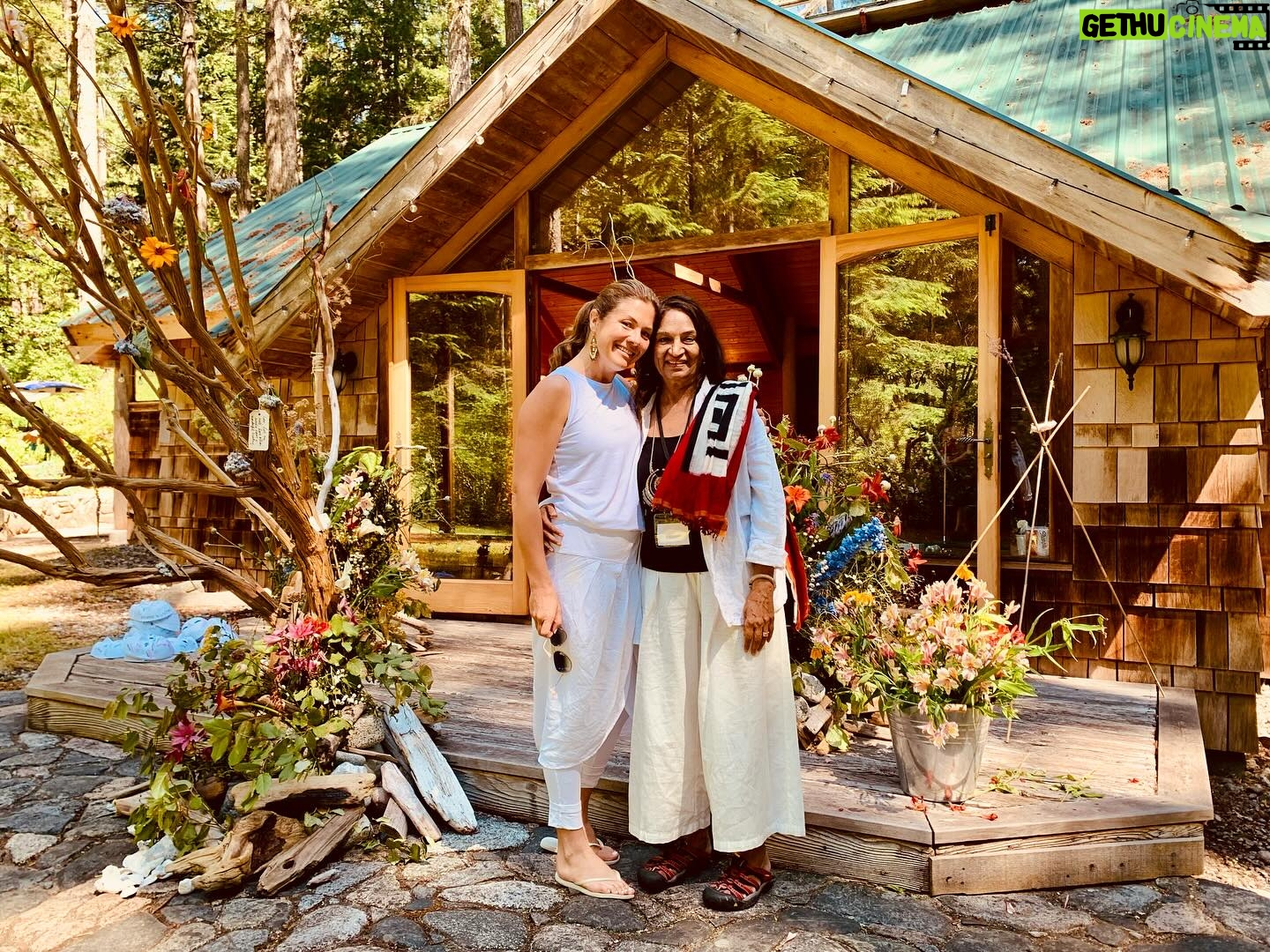 Sophie Grégoire - 3.7K Likes - When you know, you know!
When I first stepped foot on Cortes Island I felt I was on sacred land. Then when I got to Hollyhock where I taught over the weekend it simply felt like home. What a blessing it was to meet all of the beautiful participants who joined me in unfolding into our most authentic selves through yoga, deep relaxation, nature, and community. We are all recharged thanks to the team that runs this Canadian institution dedicated to wellness, mindful leadership, and positive social change. Great food, stunning gardens, dreamy sunsets, and wild open hearts! Thanks to my beautiful friends Melina Dawn @indigenousyogini and @deepavop for your profound and magical presence!
@hollyhocklife