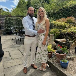 Sophie Lloyd Instagram - Bit of a change from the usual fishnets and hotpants 🥂

#regatta  #henleyregatta #family