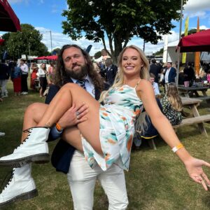 Sophie Lloyd Instagram - Bit of a change from the usual fishnets and hotpants 🥂

#regatta  #henleyregatta #family