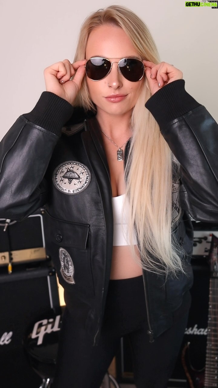 Sophie Lloyd - 57.9K Likes - Please rise for our national anthem ✈️🕶️
🎶 Top Gun theme - @haroldfaltermeyer & @stevestevens
#topgun #topgunmaverick #tomcruise #maverick #guitar #guitarsolo #guitaristsofinstagram #cosplay #girlguitarist