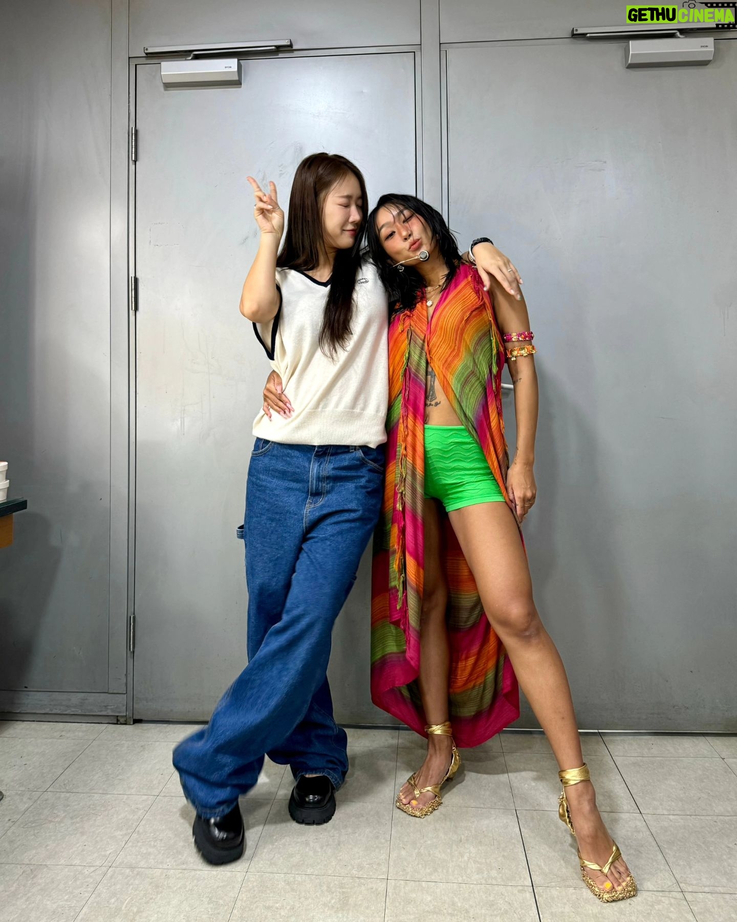 Soyou - 36.4K Likes - 잠깐 기다려 #wait