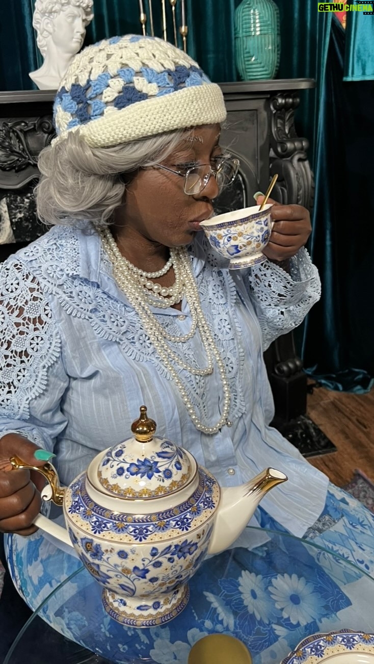 Spice - 73.1K Likes - Besties have you see my new video ? 🎶 “2085 Tea” Song out now on all streaming platforms. CLICK THE LINK IN MY BIO and go watch the full video on my YouTube #Spiceofficially Subscribe and let’s goooooooo!!!! #2085Tea ☕️ #Mirror25 TAG SOMEONE UNDER THIS💙