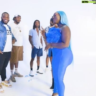 Spice - 142.7K Likes - Short man left me speechless 😂😭😂 I keep telling you to subscribe to my YouTube channel #SpiceOfficial to keep up to date. I got a Ex-boyfriend and I’m looking for a next boyfriend #PoptheBallon is out now . LINK IN MY BIO TO PRE-Order Mirror 25 drops August 9th