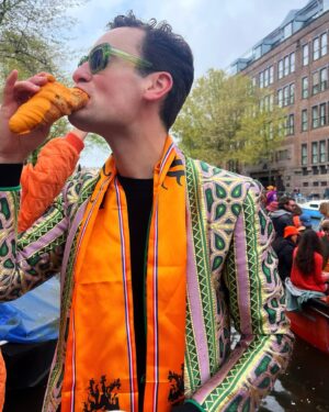 Splinter Chabot Instagram - 🧡👑🧡 KONINGSDAG - varen op de grachten, oranje croissantjes en heeeeel veel champie 👑🧡👑