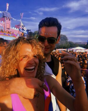 Splinter Chabot Instagram - 🪩🥳🏳️‍🌈🥂💥💖 mij niet bellen vandaag, maar o lord wat was Milkshake weer fantastisch 🤩🔥🎉🏳️‍🌈💥
